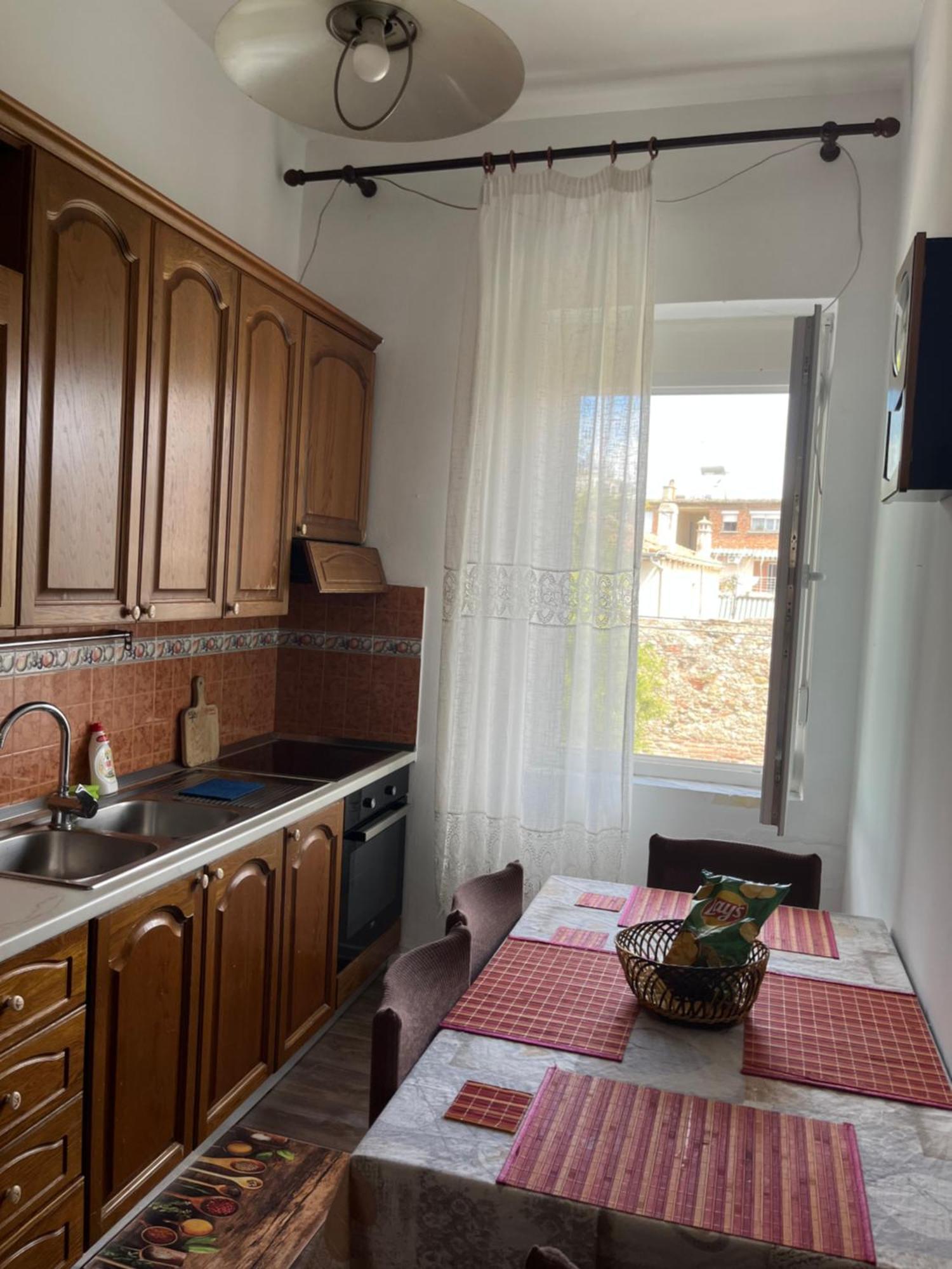 Lukas Apartament Vollga Durrës Exteriör bild
